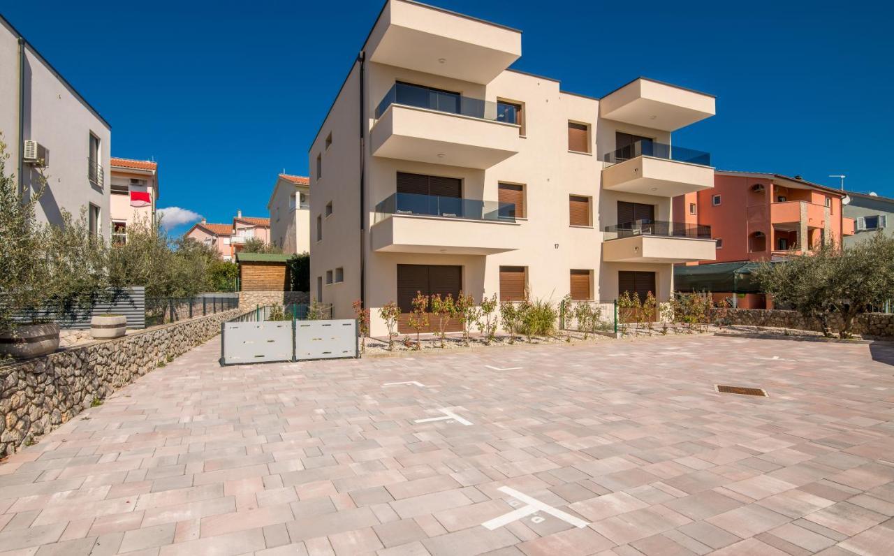 Apartments Sunrise Krk Кърк Екстериор снимка