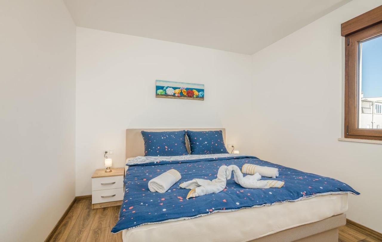 Apartments Sunrise Krk Кърк Екстериор снимка
